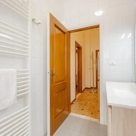 Tatiana Flat - 10 Minutes From Venice - Train Station * Mestre